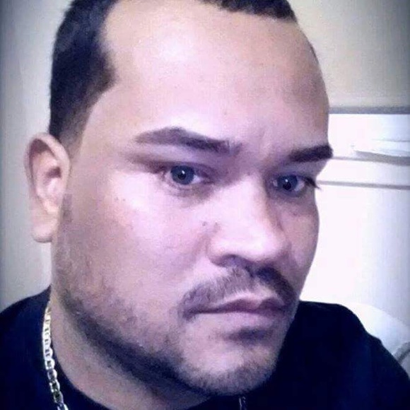 Meet your Posher, Alex - Picture 2 of 2